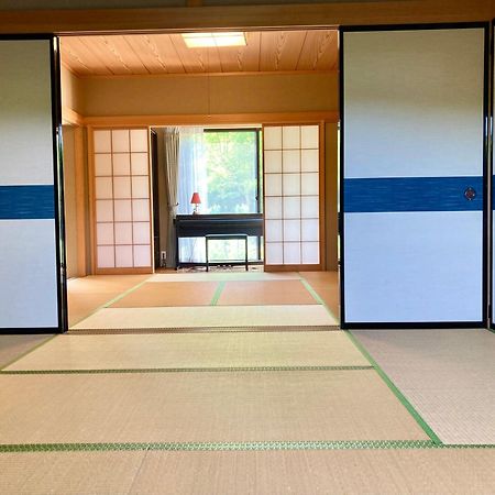 富士の樱house 宝栄 Villa Fujikawaguchiko Bagian luar foto