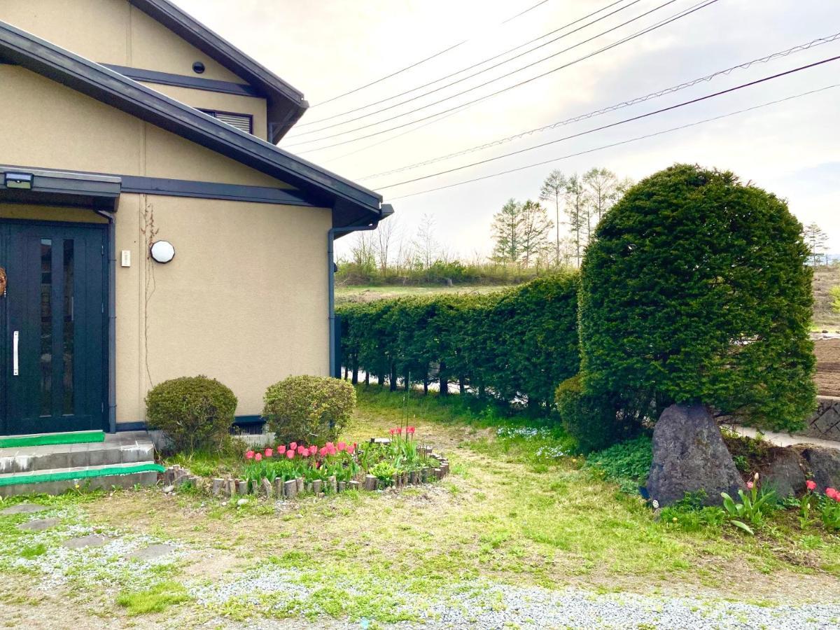富士の樱house 宝栄 Villa Fujikawaguchiko Bagian luar foto