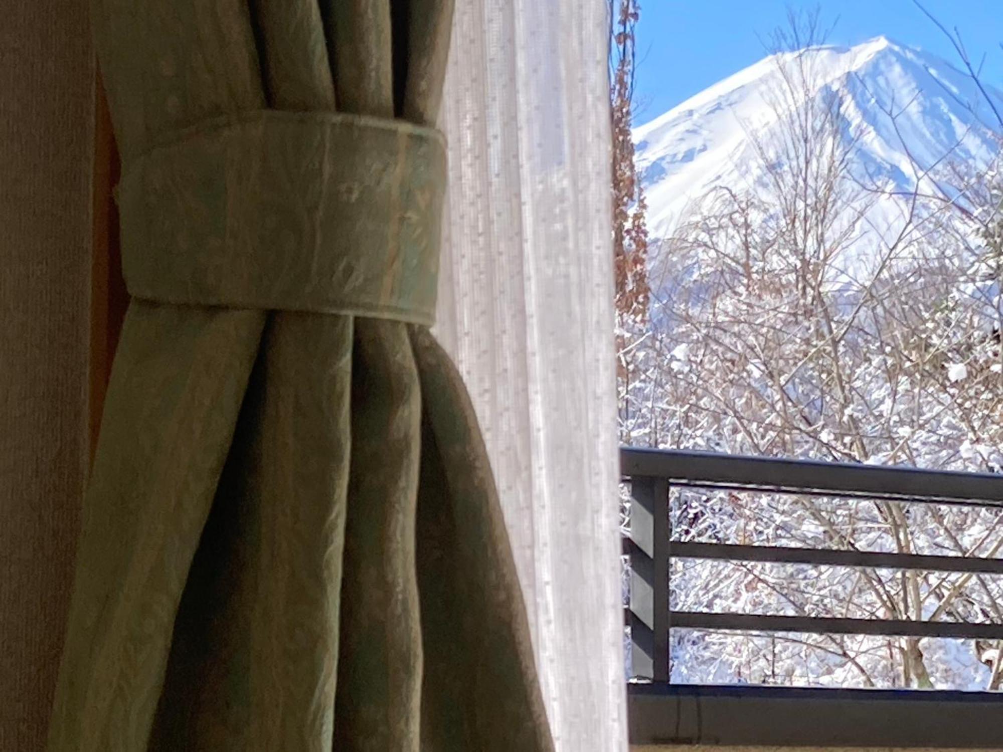 富士の樱house 宝栄 Villa Fujikawaguchiko Bagian luar foto