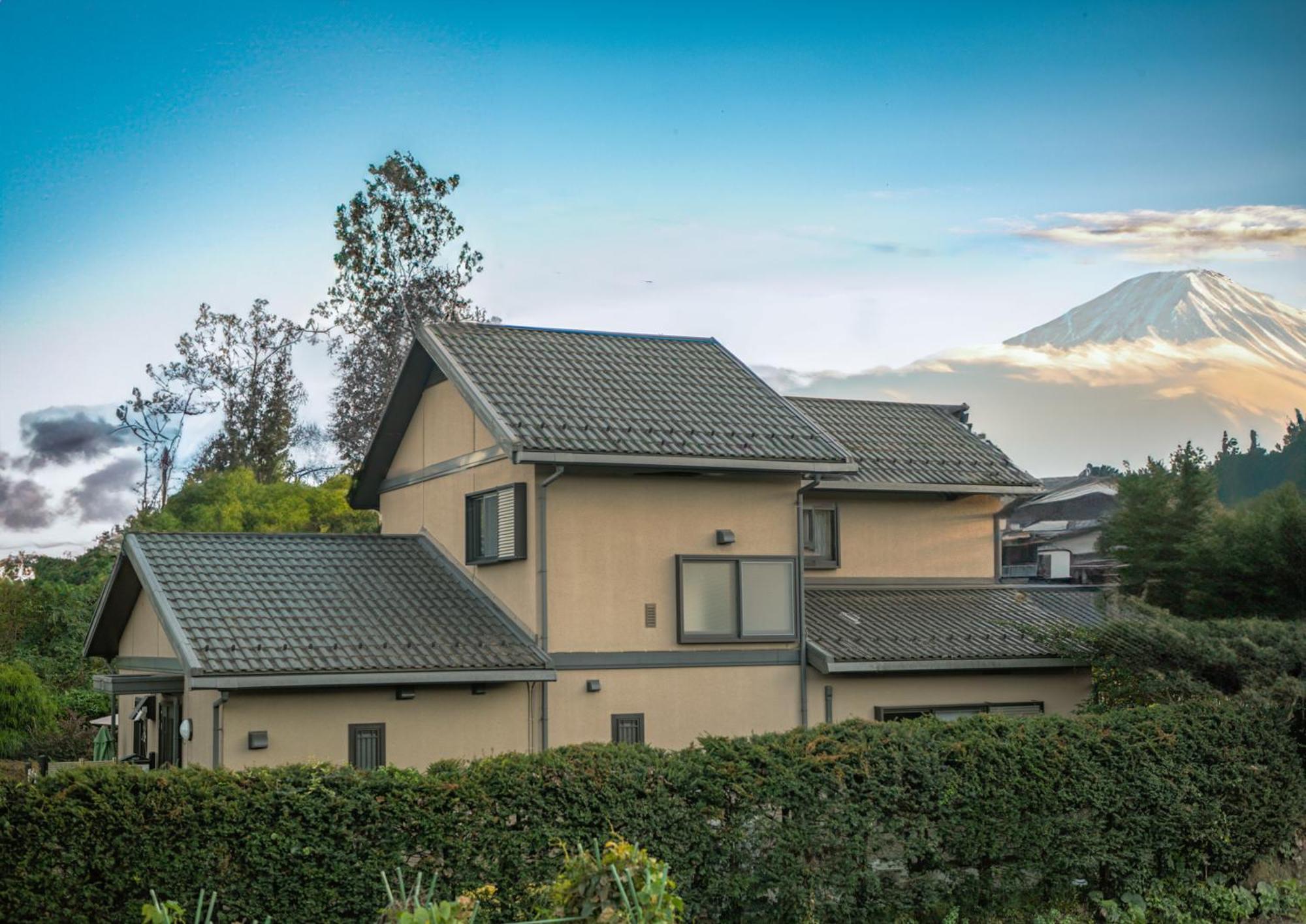 富士の樱house 宝栄 Villa Fujikawaguchiko Bagian luar foto