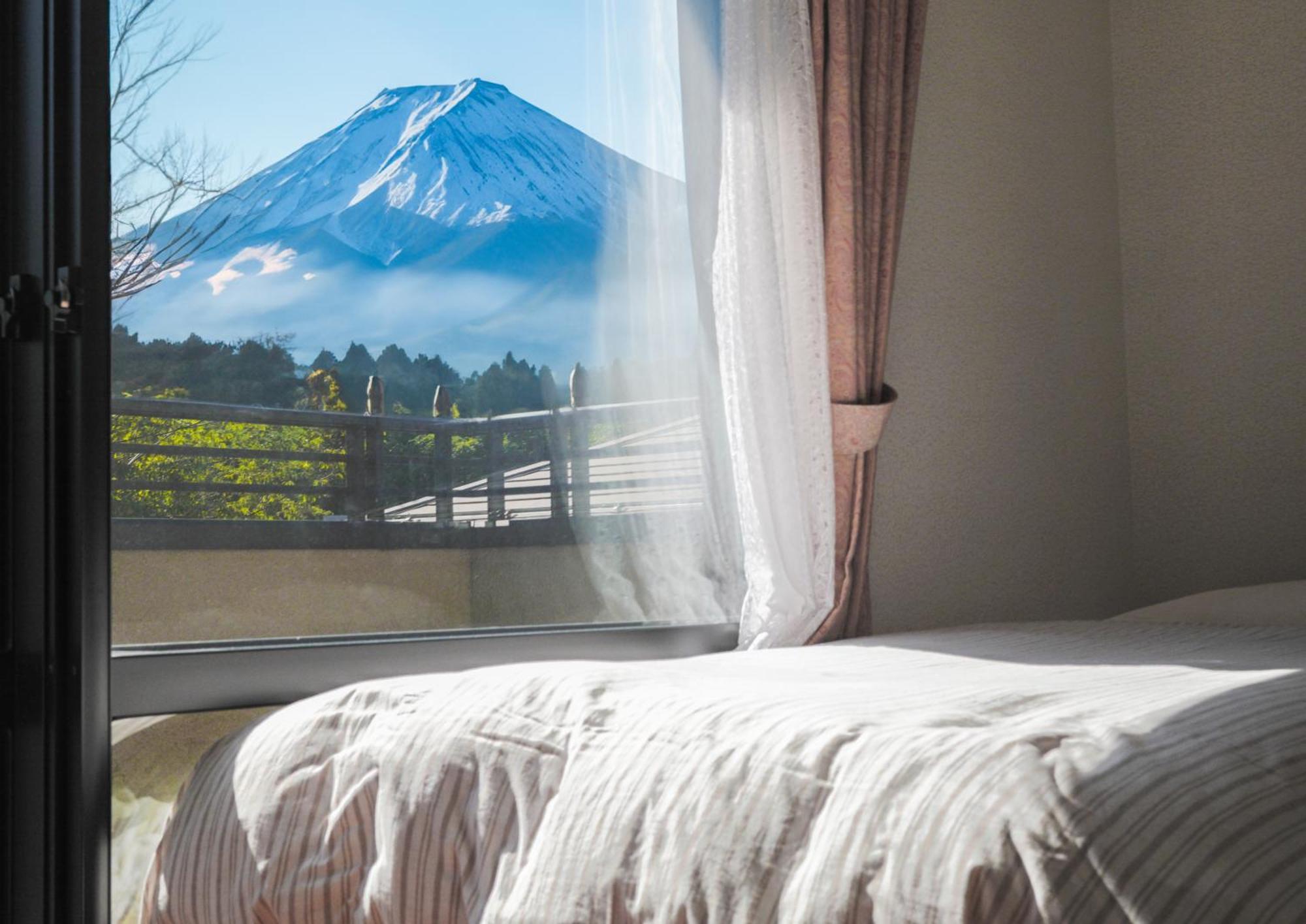 富士の樱house 宝栄 Villa Fujikawaguchiko Bagian luar foto
